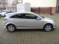 Gebraucht Opel Astra Innovation 101 PS (74 kW) 2009 Starsilber iii m2 Kleinwagen