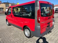 Gebraucht Renault Trafic 114 PS (83 kW) 2008 Rot Van / Kleinbus