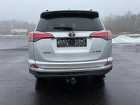 Gebraucht Toyota RAV4 Edition 143 PS (105 kW) 2016 Silber SUV