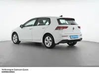 Gebraucht VW Golf VIII Life 150 PS (110 kW) 2024 Weiss Limousine