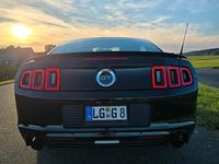 Second-hand Ford Mustang GT 426 CP (313 kW) 2012 Negru