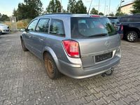 Gebraucht Opel Astra Edition 101 PS (74 kW) 2007 Silber Kombi