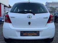 Gebraucht Toyota Yaris Cool 69 PS (50 kW) 2011 Weiß Kleinwagen