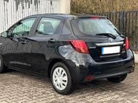 Gebraucht Toyota Yaris Hybrid 100 PS (73 kW) 2016 Schwarz Kleinwagen