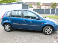 Gebraucht Ford Fiesta 69 PS (50 kW) 2007 Blau Kleinwagen