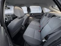 Second-hand Ford Focus Fun X 101 CP (74 kW) 2007 Argintiu Berlinǎ