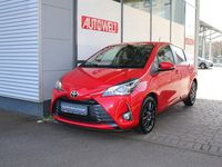Gebraucht Toyota Yaris Basis 111 PS (81 kW) 2019 Rot Limousine