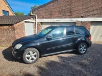 Gebraucht Mercedes ML350 231 PS (169 kW) 2010 Schwarz SUV