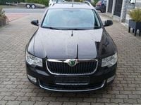 Używany Skoda Superb Elegance 140 KM (102 kW) 2013 Czarny Kombi