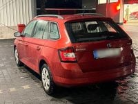 Gebraucht Skoda Fabia Ambition 90 PS (66 kW) 2015 Rot Kombi