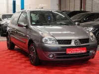 Gebraucht Renault Clio II 75 PS (55 kW) 2003 Grau Kleinwagen