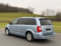 Gebraucht Chrysler Town & Country Limited 286 PS (210 kW) 2013 Blau Van / Kleinbus