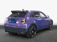 Neu Fiat 600E Abarth 174 kW (237 PS) 2025 Violett Limousine
