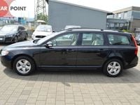 Gebraucht Volvo V70 Momentum 185 PS (136 kW) 2008 Black sapphire metallic / metallic Kombi