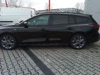 Gebraucht Ford Focus ST-Line 125 PS (91 kW) 2024 Schwarz Limousine