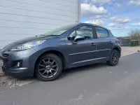Gebraucht Peugeot 207 Filou 74 PS (54 kW) 2010 Grau Kleinwagen