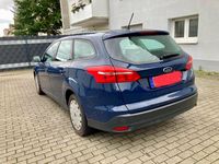 Gebraucht Ford Focus Trend 105 PS (77 kW) 2016 Blau Kombi