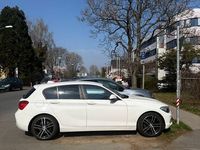 Gebraucht BMW 120 Advantage 190 PS (139 kW) 2015 Weiß Kleinwagen