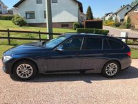 Gebraucht BMW 320 Comfort Edition 184 PS (135 kW) 2015 Blau Kombi