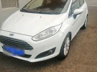 Gebraucht Ford Fiesta 101 PS (74 kW) 2016 Weiß Kleinwagen