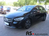 Gebraucht Mercedes B180 136 PS (100 kW) 2021 Schwarz Kleinwagen