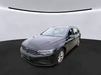 Gebraucht VW Passat Basis 150 PS (110 kW) 2022 Schwarz Kombi