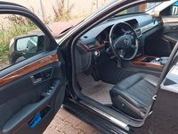 Gebraucht Mercedes E500 Elegance 408 PS (300 kW) 2012 Schwarz Limousine