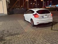 Gebraucht Ford Focus 150 PS (110 kW) 2014 Weiß Limousine