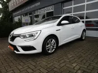 Gebraucht Renault Mégane IV Play 110 PS (80 kW) 2018 Weiß Limousine