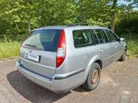 Gebraucht Ford Mondeo Ambiente 125 PS (91 kW) 2004 Grau Limousine