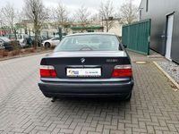 Gebraucht BMW 318 116 PS (85 kW) 1997 Grau Limousine