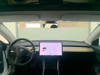 Gebraucht Tesla Model 3 Standard Range 225 kW (306 PS) 2020 Weiß Limousine