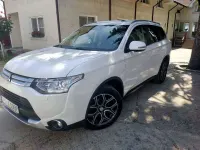 Gebraucht Mitsubishi Outlander 150 PS (110 kW) 2014 Weiß SUV