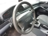 Używany Audi A4 101 KM (74 kW) 1995 Purpurowy Sedan/Limuzyna