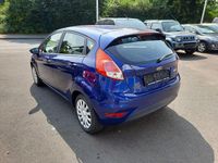 Gebraucht Ford Fiesta Trend 82 PS (60 kW) 2015 Blau Kleinwagen