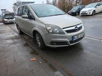 Gebraucht Opel Zafira 125 PS (91 kW) 2007 Gold Van / Kleinbus