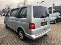 Gebraucht VW Caravelle 131 PS (96 kW) 2006 Silber Van / Kleinbus