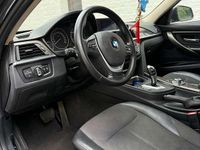 Gebraucht BMW 318 143 PS (105 kW) 2012 Grau Limousine