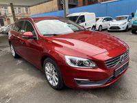 Gebraucht Volvo V60 Momentum 179 PS (131 kW) 2013 Rot Kombi