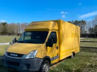 Second-hand Iveco Daily 106 CP (77 kW) 2009 Galben Van