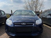 Używany Ford Focus Ambiente 101 KM (74 kW) 2012 Niebieski Sedan/Limuzyna