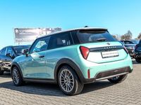 Second-hand Mini Cooper Classic 114 kW (156 CP) 2025 Verde Hatchback