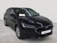 Gebraucht Ford Focus Cool & Connect 120 PS (88 kW) 2023 Agate black metallic Limousine