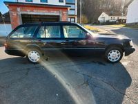 Second-hand Mercedes E280 193 CP (141 kW) 1995 Albastru Break