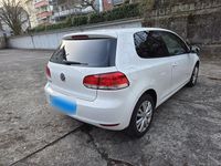 Gebraucht VW Golf VI 105 PS (77 kW) 2009 Weiß Kleinwagen