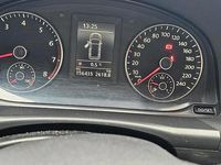 Gebraucht VW Touran 140 PS (102 kW) 2011 Grün Van / Kleinbus