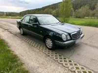 Gebraucht Mercedes E200 136 PS (100 kW) 1998 Blau Limousine