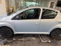 Gebraucht Toyota Aygo 68 PS (50 kW) 2006 Blau Kleinwagen