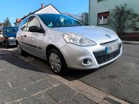 Gebraucht Renault Clio II 75 PS (55 kW) 2011 Silber Kleinwagen