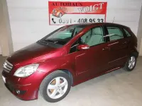 Gebraucht Mercedes B200 136 PS (100 kW) 2008 Rot Van / Kleinbus